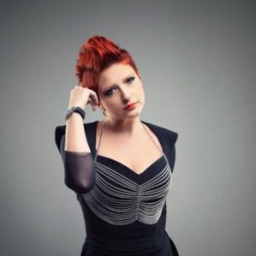 ASLI GÖKYOKUŞ “DENİZLER”i ÜÇ CEMRE İLE&nbsp;ANIYOR