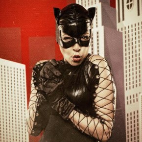 PAMELA, KEDİ KADIN&nbsp;OLDU