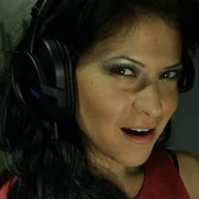 GİZEM BERK GEÇMİŞE&nbsp;KÜSKÜN