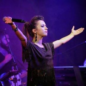 TUĞBA YURT BURSA’DA SEVENLERİ İLE&nbsp;BULUŞTU