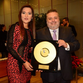 DEMET AKALIN’A ALTIN&nbsp;PLAK