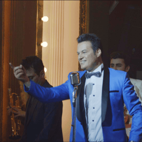 HAKAN PEKER’DEN “EFSANE&nbsp;ŞARKILAR”