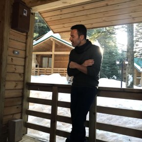 MUSTAFA SANDAL ‘AŞK KOVULMAZ’I KLİPLENDİRDİ!