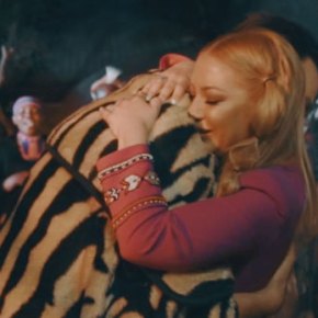 ECE SEÇKİN’E AFRİKA’DA EVLENME&nbsp;TEKLİFİ!