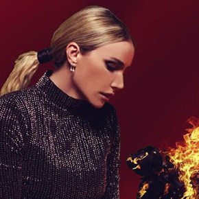 GÜLŞEN SESSİZLİĞİNİ YEPYENİ ŞARKISIYLA&nbsp;BOZDU!