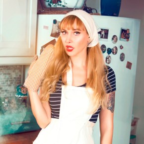 GÖKÇE’DEN ÖZEL FOTOĞRAFLAR “AŞKININ ATEŞİ, MUTFAĞI&nbsp;YAKTI!”