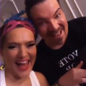 VİDEO HABER: DEMET AKALIN DOSTLARINA YENİ YIL YEMEĞİ&nbsp;VERDİ!