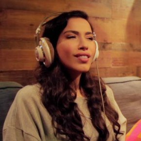 “MAZHAR ALANSON” ŞARKILARINI BURCU GÜNEŞ’E EMANET&nbsp;ETTİ!