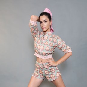 ÖYKÜ GÜRMAN İLK KEZ SEVGİLİSİNİ KLİBİNDE&nbsp;OYNATTI!