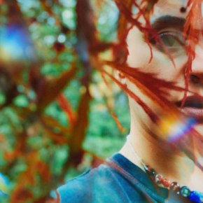 CEYLAN ERTEM’DEN YENİ ŞARKI: “SİS”!