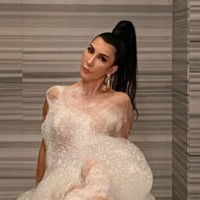 HANDE YENER “KAÇ” İLE&nbsp;İDDİALI!