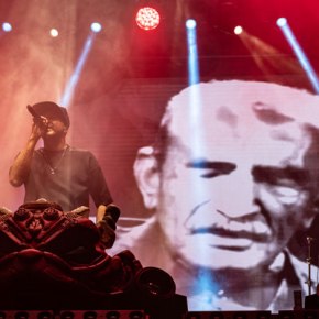 maNga’DAN 50BİN KİŞİYLE AŞIK VEYSEL’E SAYGI&nbsp;DURUŞU!